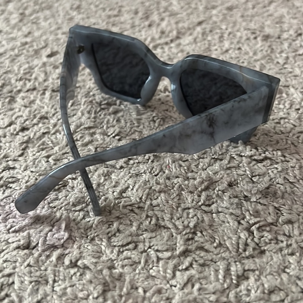 Gray Marble Square Frame Sunglasses - image 2